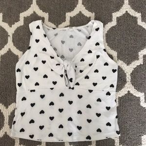 Sleeveless Heart print top